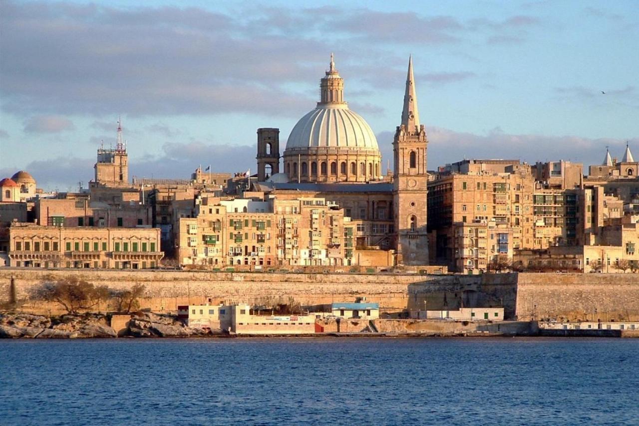 Modern Apartment In The Best Area Of Sliema Buitenkant foto
